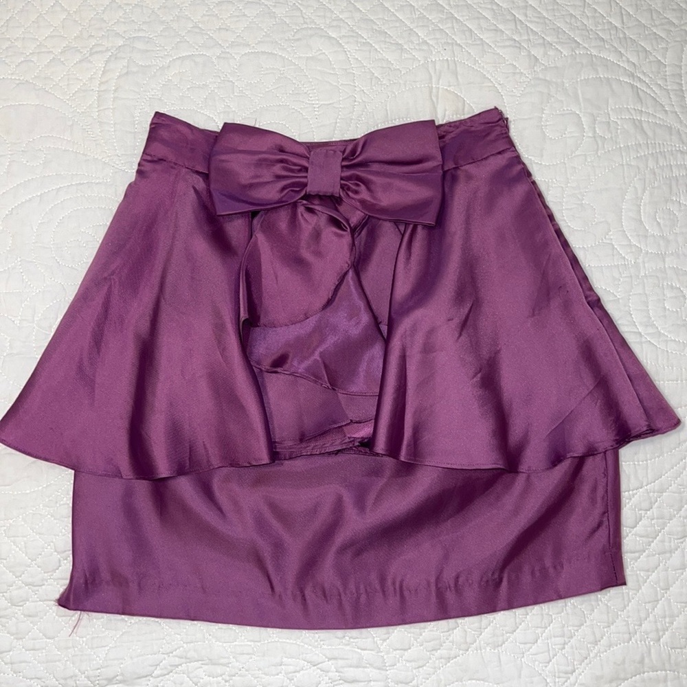 3 for $20 — Vintage peplum ruffle purple skirt size medium